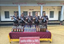 সীমান্তে ১ লাখ ৩৮ হাজার টাকার ভারতীয় মদ জব্দ করেছে ময়মনসিংহ ব্যাটালিয়ন (৩৯ বিজিবি)